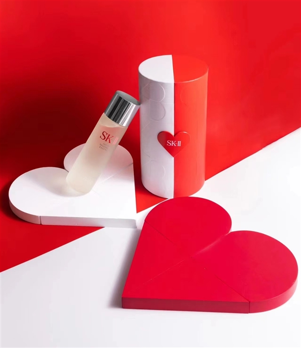 520掀起新一轮节日消费热潮 唯品会数据显示礼盒销售额成倍增长